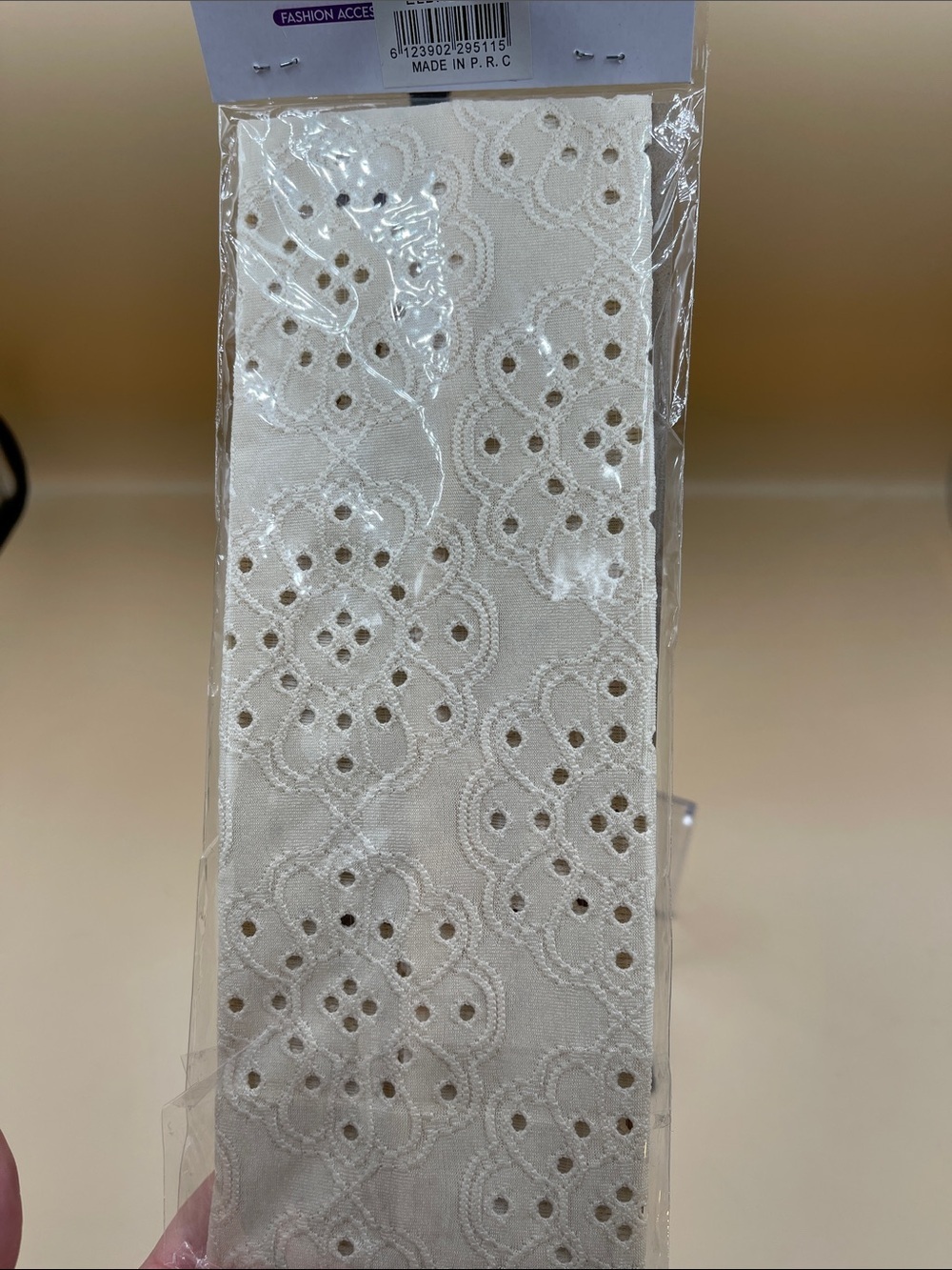 Top and Top Pastel Collection Cream Eyelet Knot Headband - Picture 2 of 2